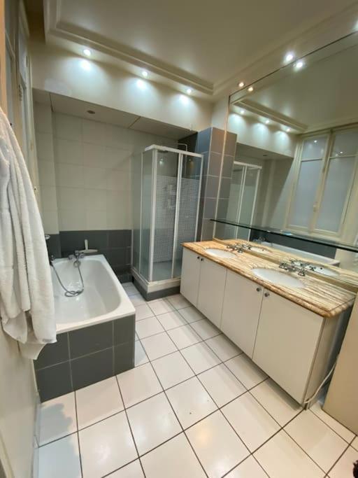 - - 16eme Apartment *