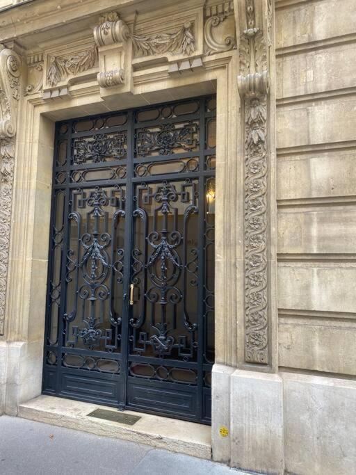 Apartment - - 16eme Paris